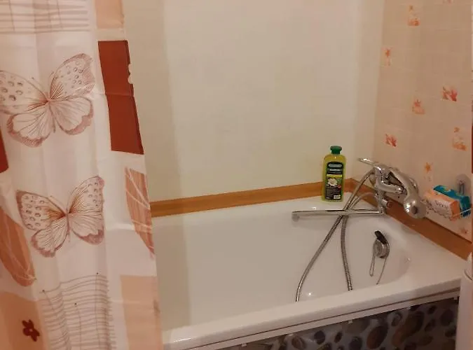 Avotu Stabu Private Flats In A Separate House For One Or Couple Dzīvoklis *